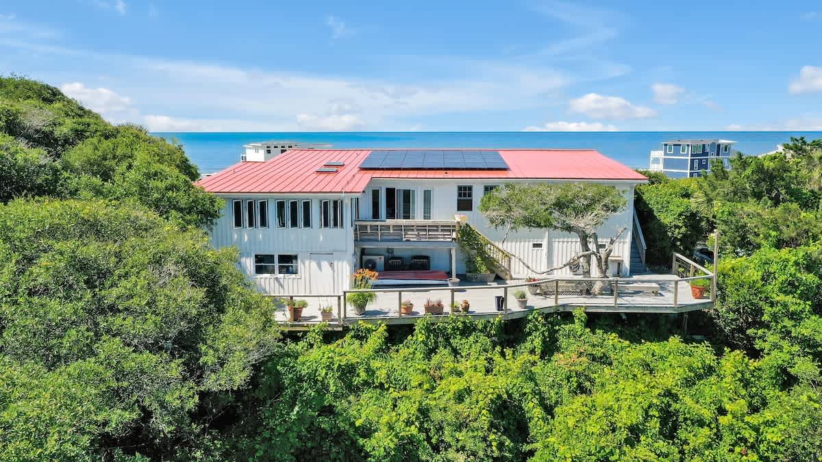 Original 1945 Cottage on 6 Very Private Acres. — Oak Island, NC — vacation rental