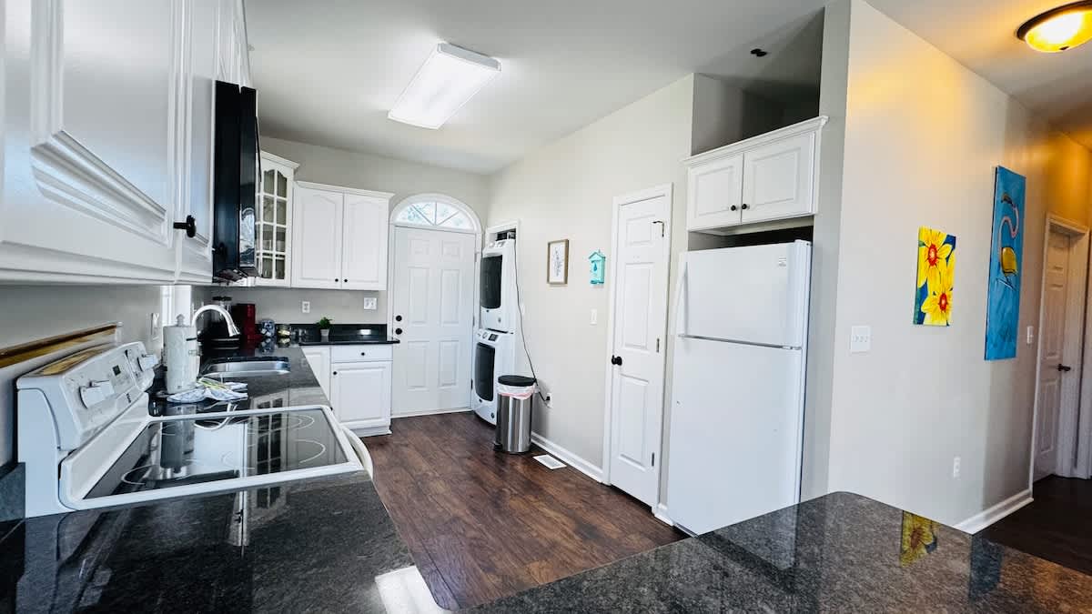 Listing image 6
