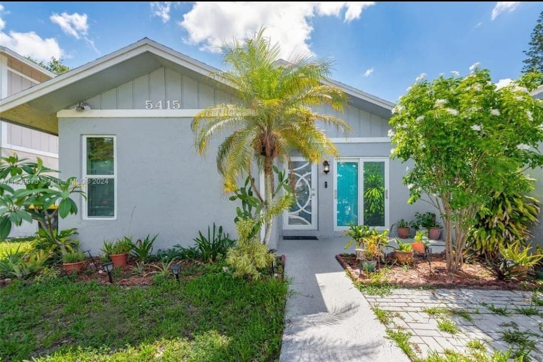 Beautiful Studio By Hard Rock!