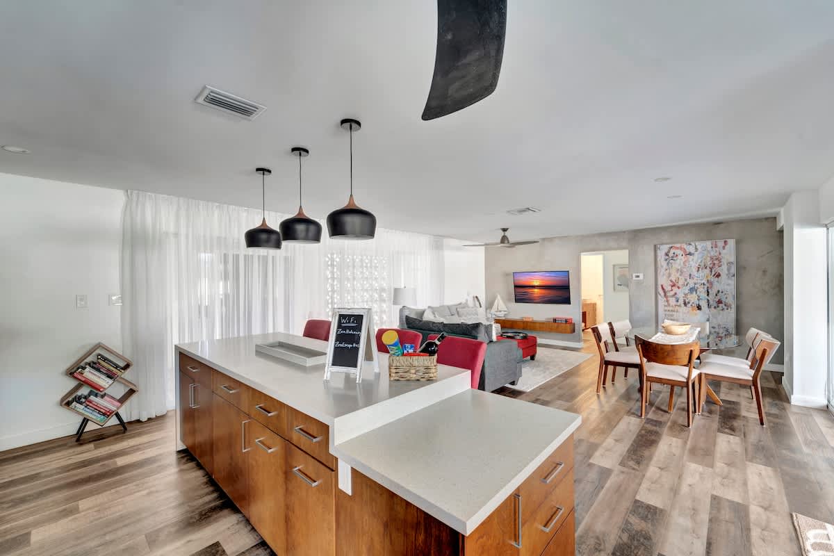 Pool & Outdoor Patio Miles from Charlotte Harbor