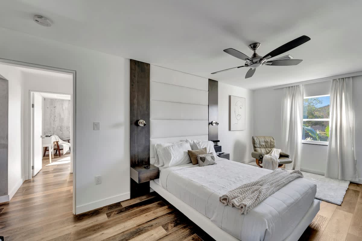 Pool & Outdoor Patio Miles from Charlotte Harbor