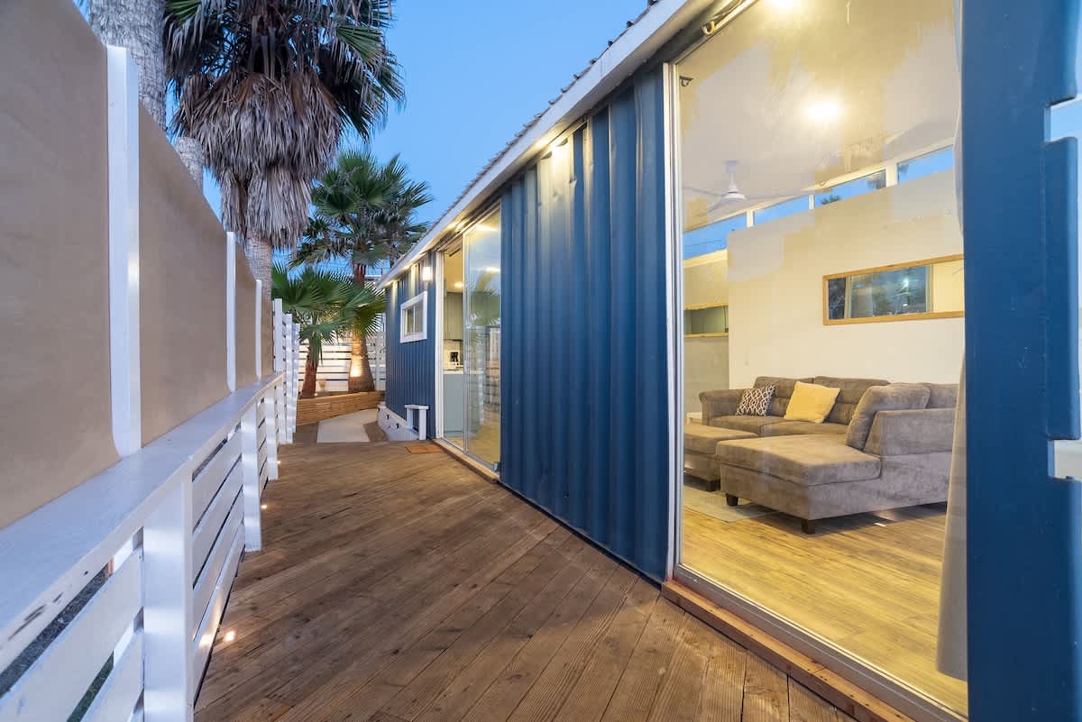 Oceanfront Sunset Container 26