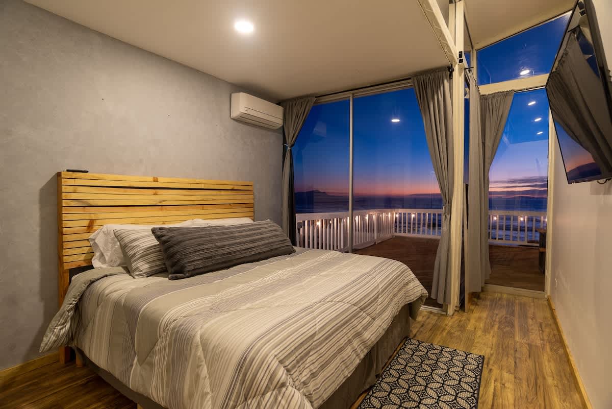 Oceanfront Sunset Container 35