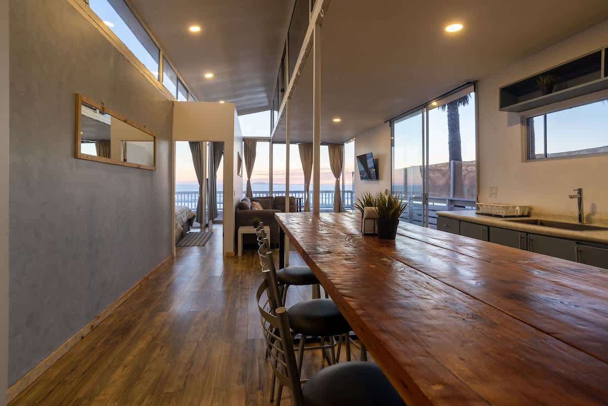 Oceanfront Sunset Container 14