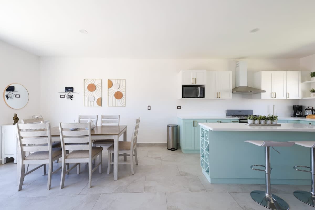 3BR Home w Terrace View nr VDG 5