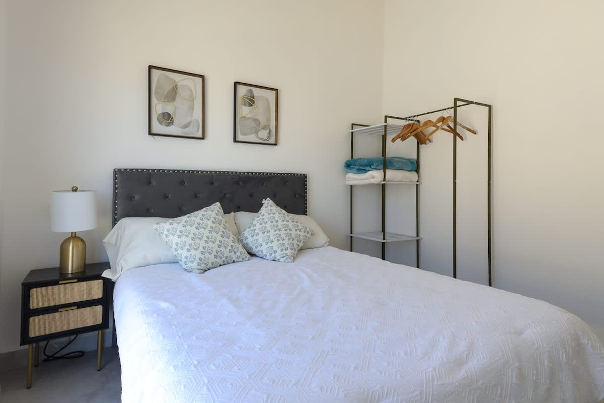 3BR Home w Terrace View nr VDG 12