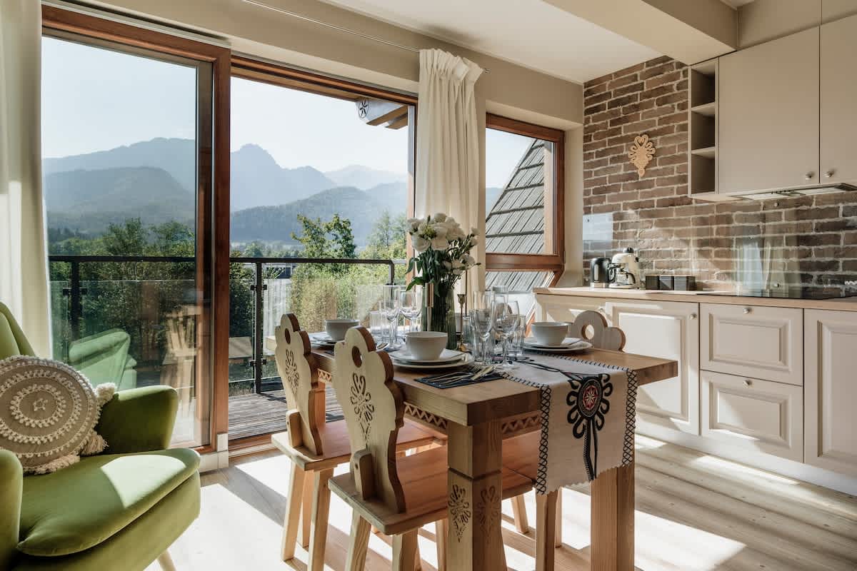 Cozy 1-bedroom Apartment with an Amazing View