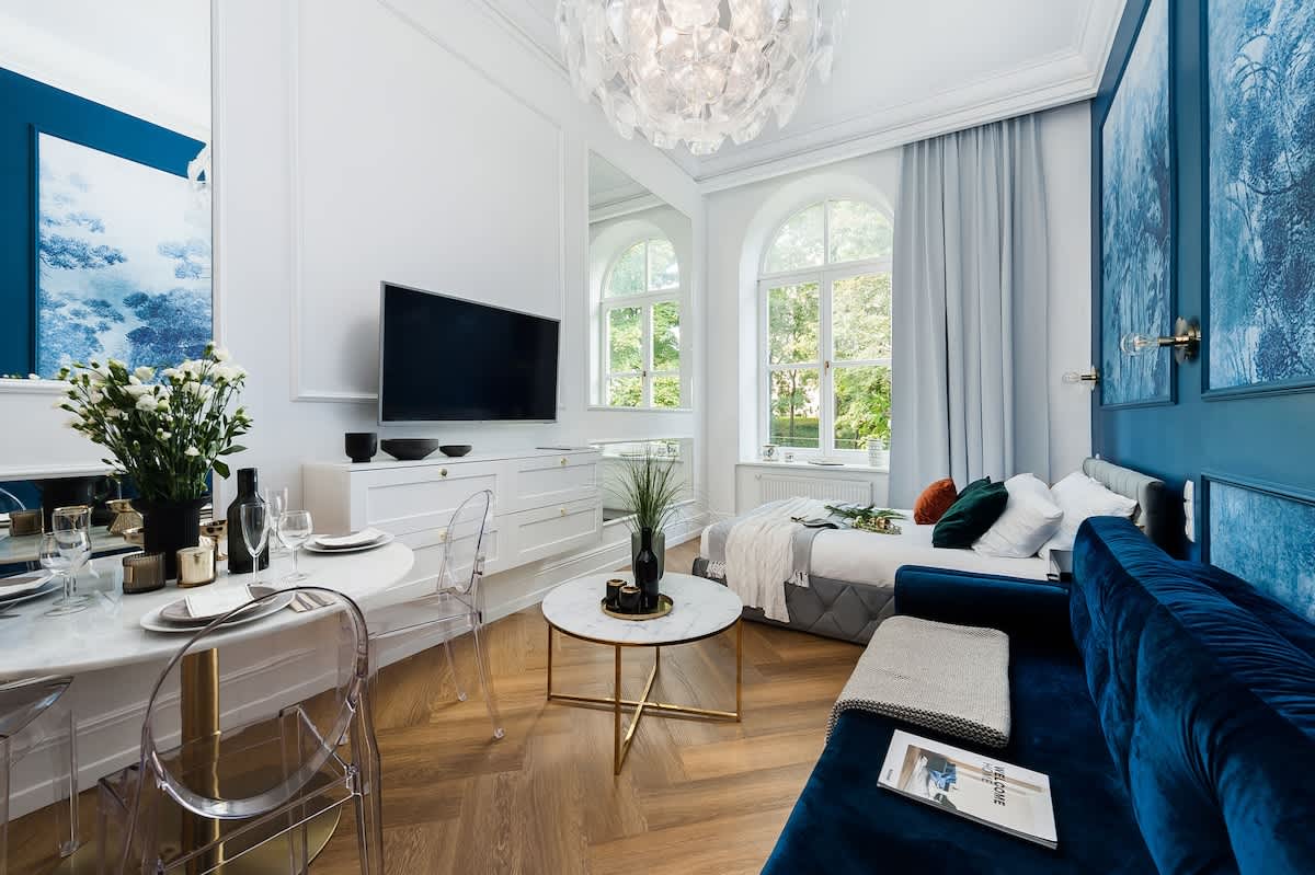 Charming bright studio in quiet location