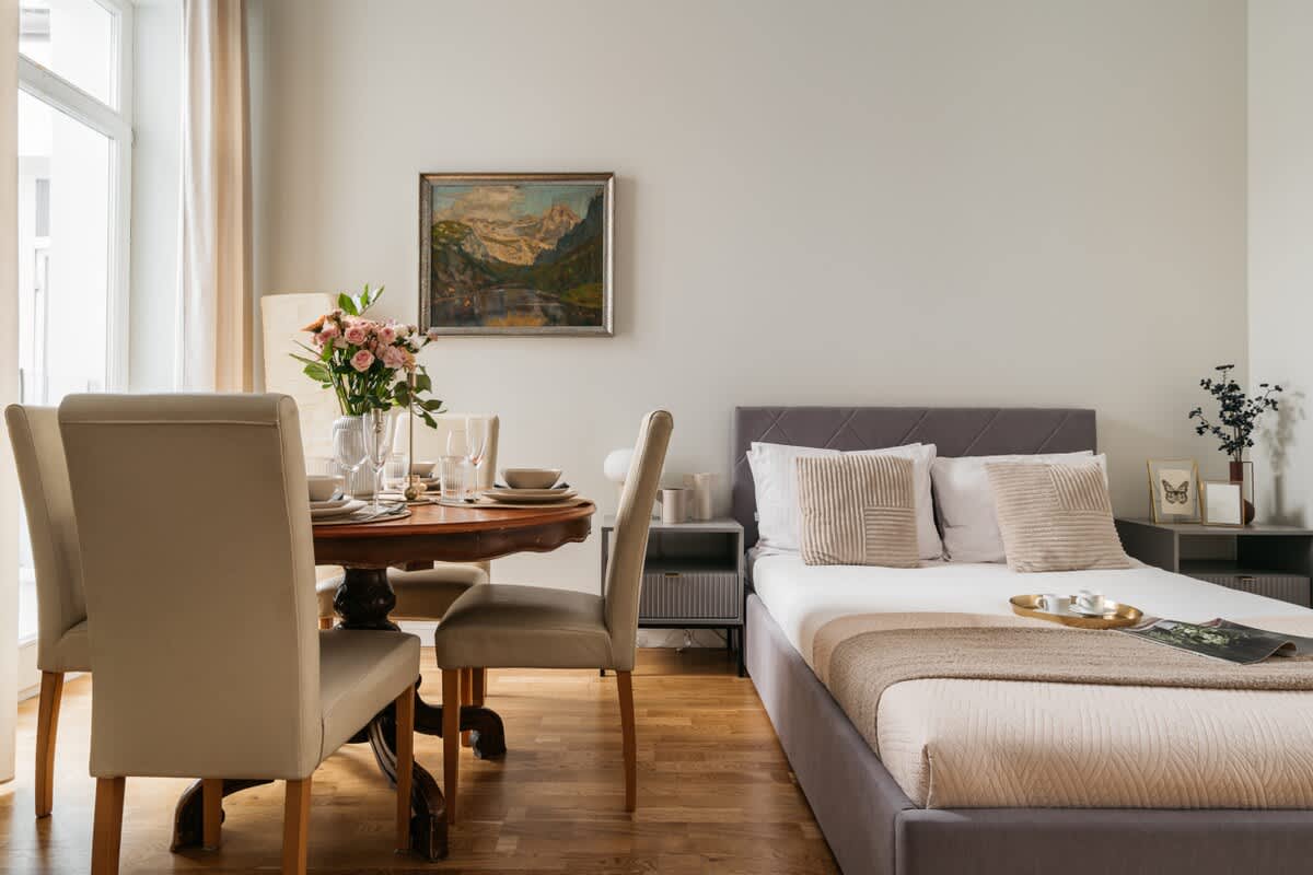 Classic-Style Apartment in Kraków Old Town