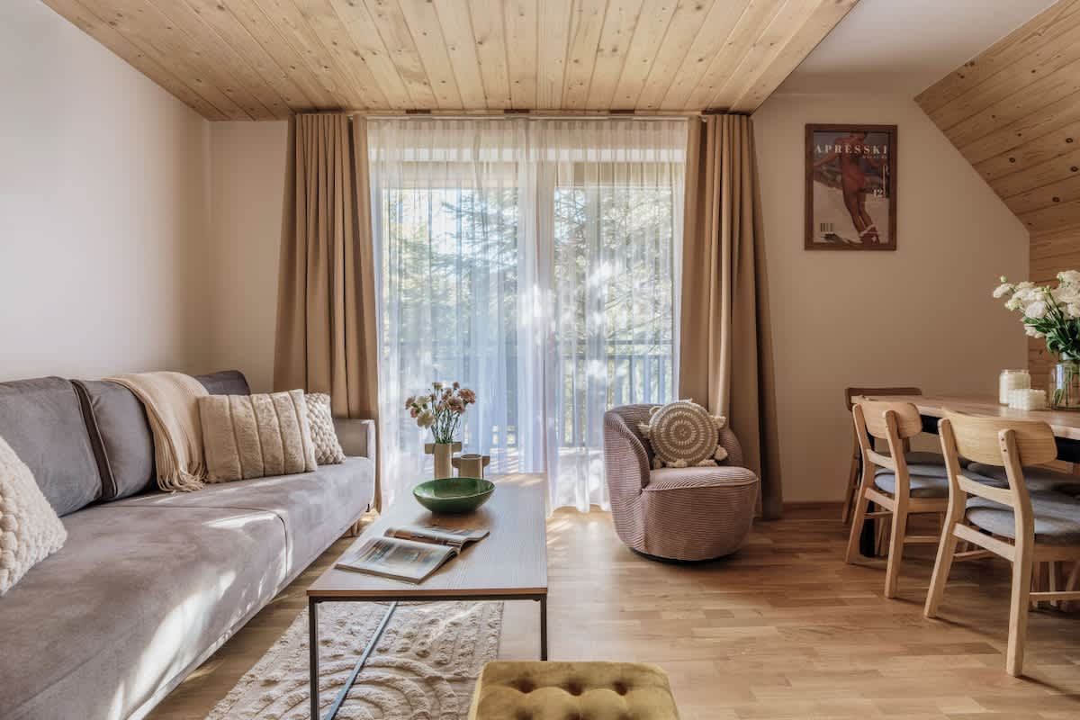 Beautiful Two-Bedroom Apartment / Zakopane Center