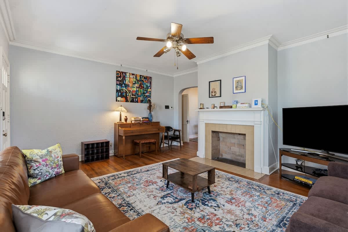 Spacious Memphis Home | Piano + Gated Parking