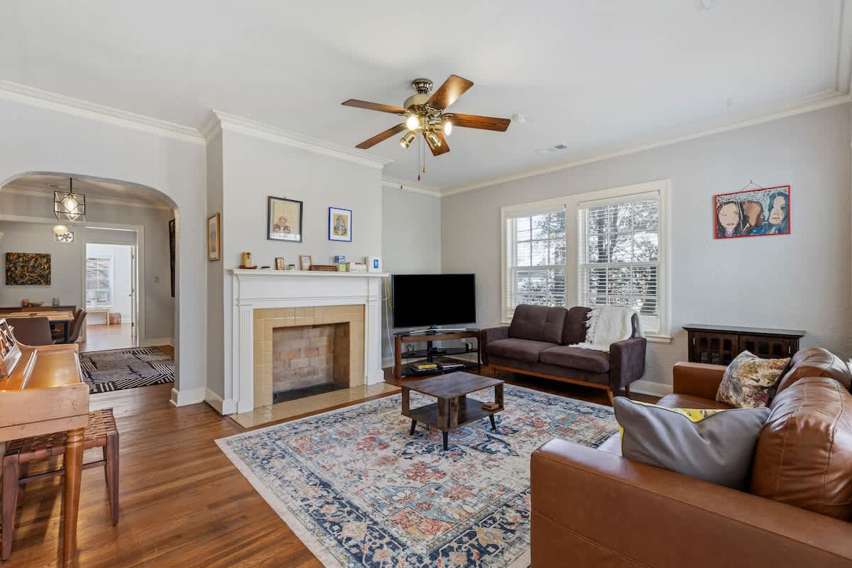 Spacious Memphis Home | Piano + Gated Parking