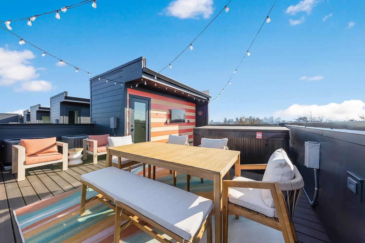 Nash Skyline Oasis | Hot Tub | 4BR | 4BA — Nashville, TN — vacation rental