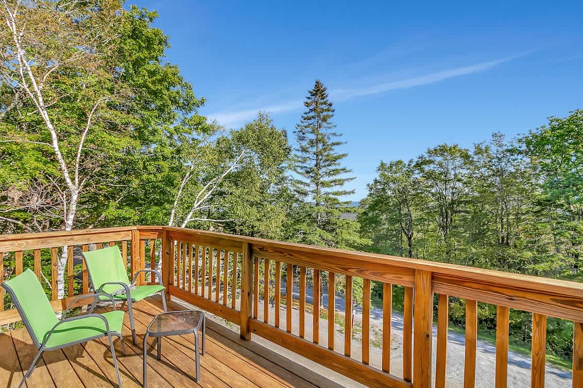 Sap House Hideaway Walk to Bromley Mt w Hot Tub | Photo 35