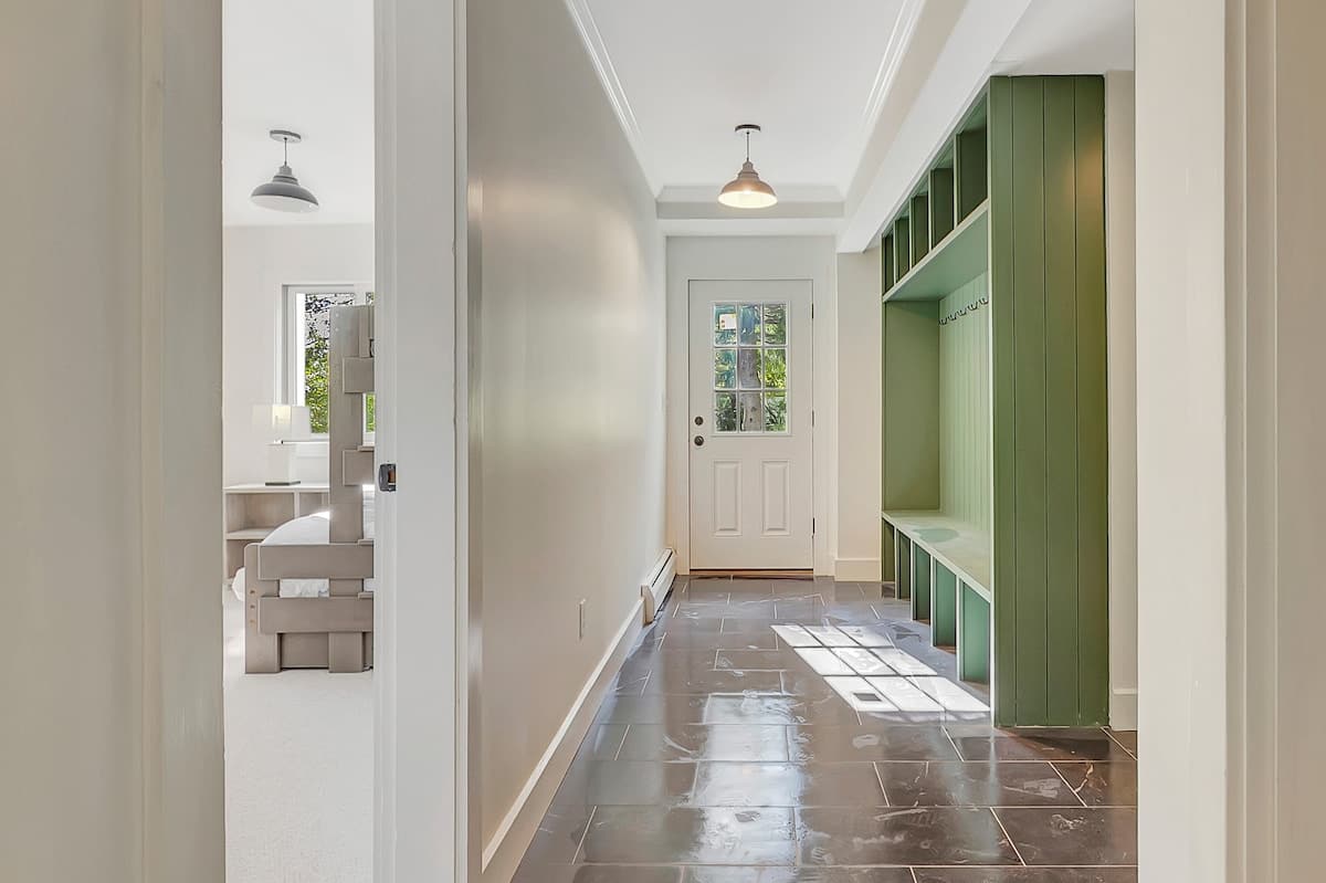 Sap House Hideaway Walk to Bromley Mt w Hot Tub | Photo 18