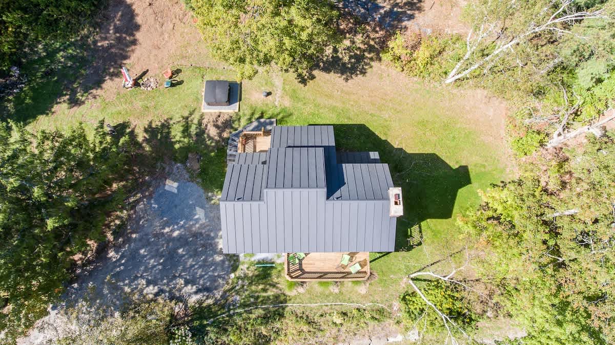 Sap House Hideaway Walk to Bromley Mt w Hot Tub | Photo 32