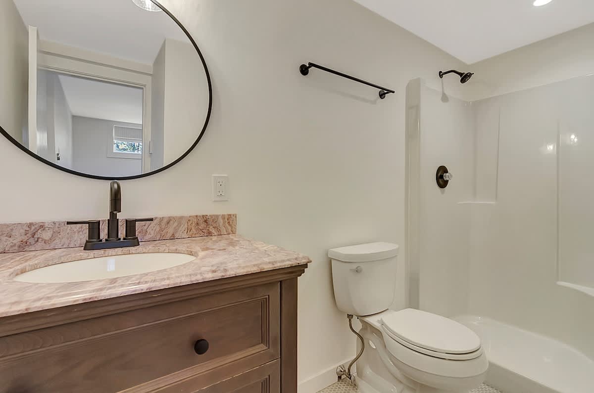 Sap House Hideaway Walk to Bromley Mt w Hot Tub | Photo 28