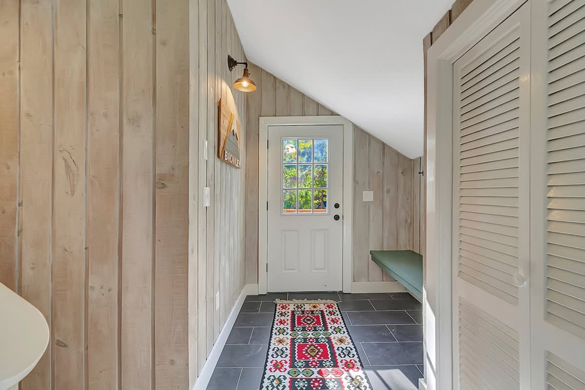 Sap House Hideaway Walk to Bromley Mt w Hot Tub | Photo 19