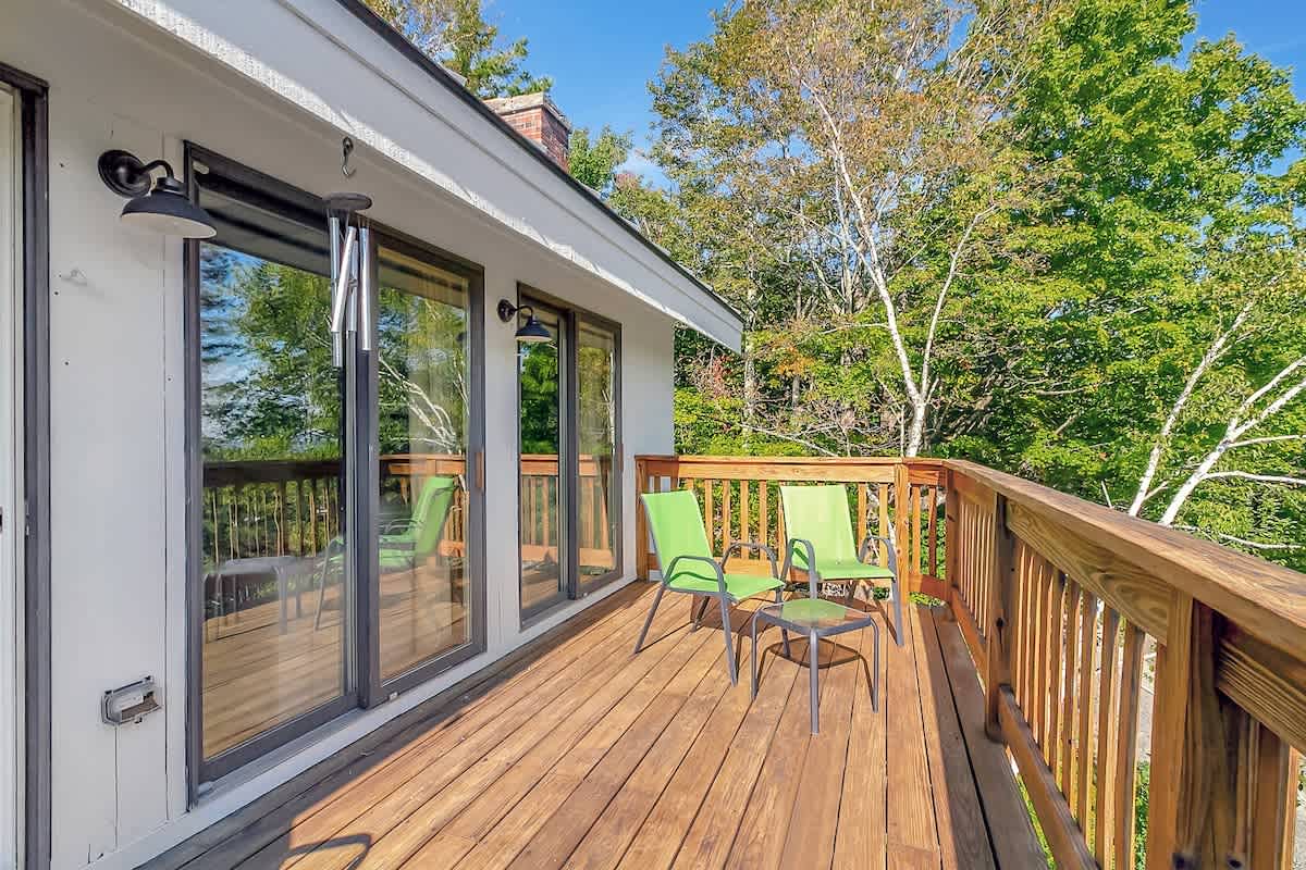 Sap House Hideaway Walk to Bromley Mt w Hot Tub | Photo 34