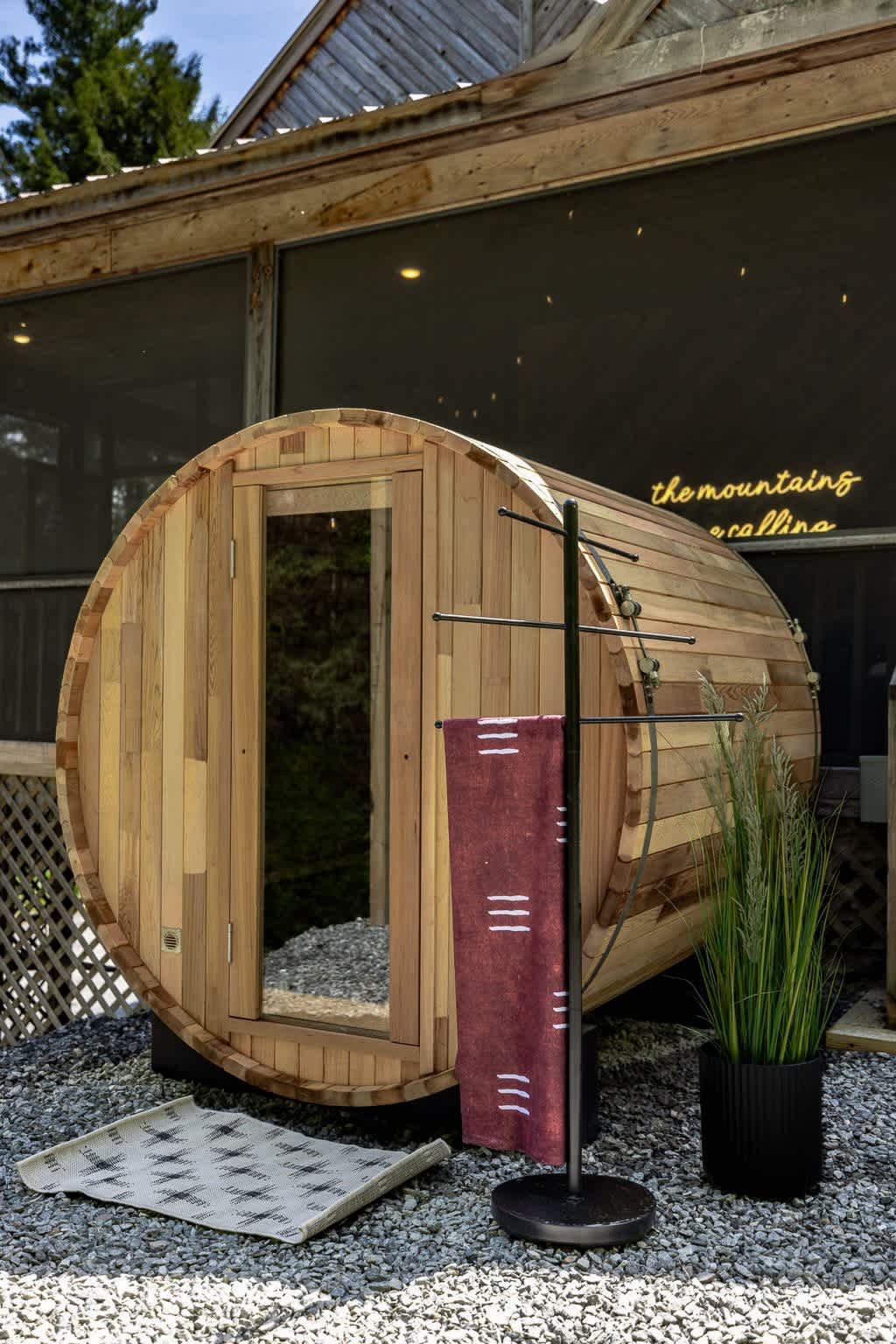 Cedar Hill Lodge 10 Min to Mt Snow w Hot Tub | Photo 5