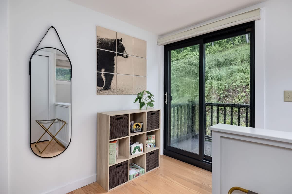 Cedar Hill Lodge 10 Min to Mt Snow w Hot Tub | Photo 56