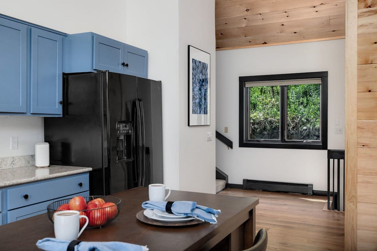 Cedar Hill Lodge 10 Min to Mt Snow w Hot Tub | Photo 18