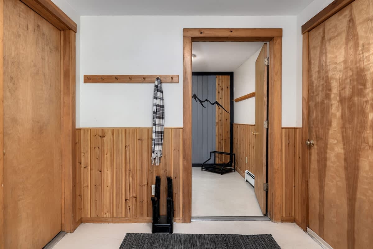 Cedar Hill Lodge 10 Min to Mt Snow w Hot Tub | Photo 72