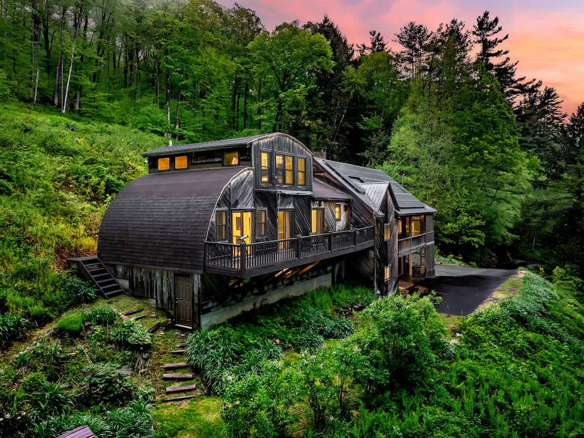 Cedar Hill Lodge 10 Min to Mt Snow w Hot Tub | Photo 7