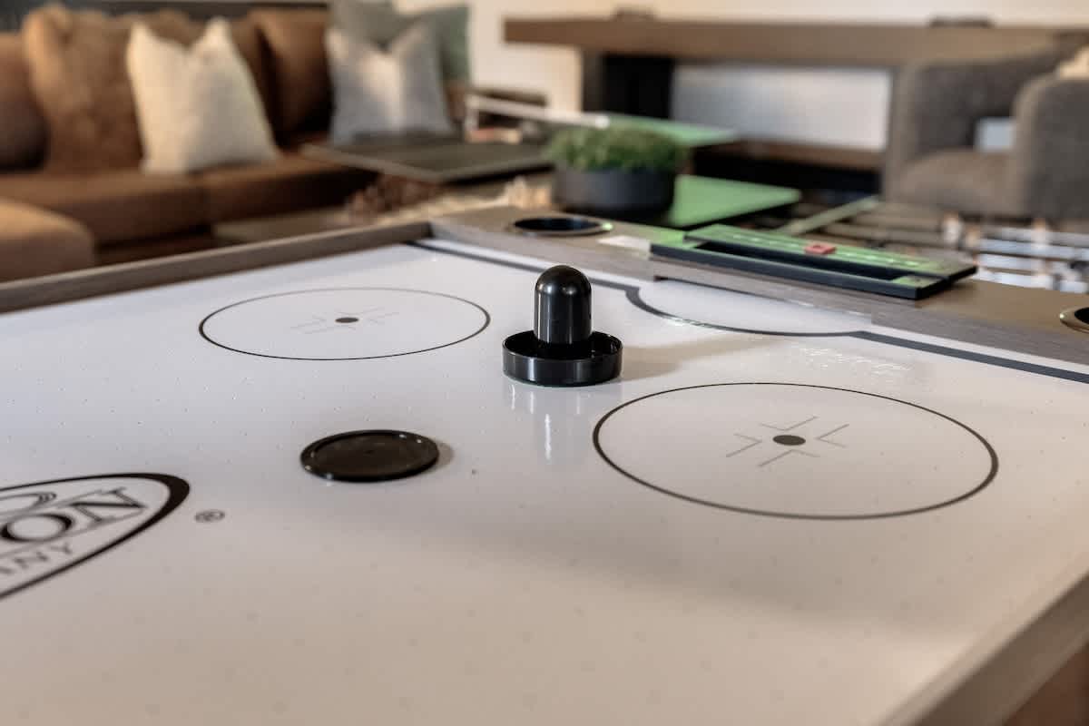 Cedar Hill Lodge 10 Min to Mt Snow w Hot Tub | Photo 66