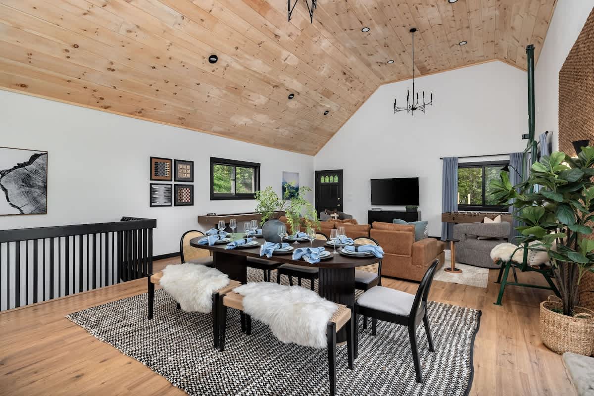 Cedar Hill Lodge 10 Min to Mt Snow w Hot Tub | Photo 13