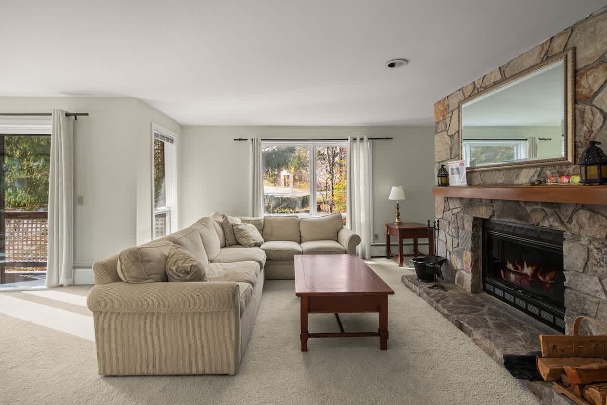 Featured Property Sundance Slopeside Walk to Lift Pool Hot Tub