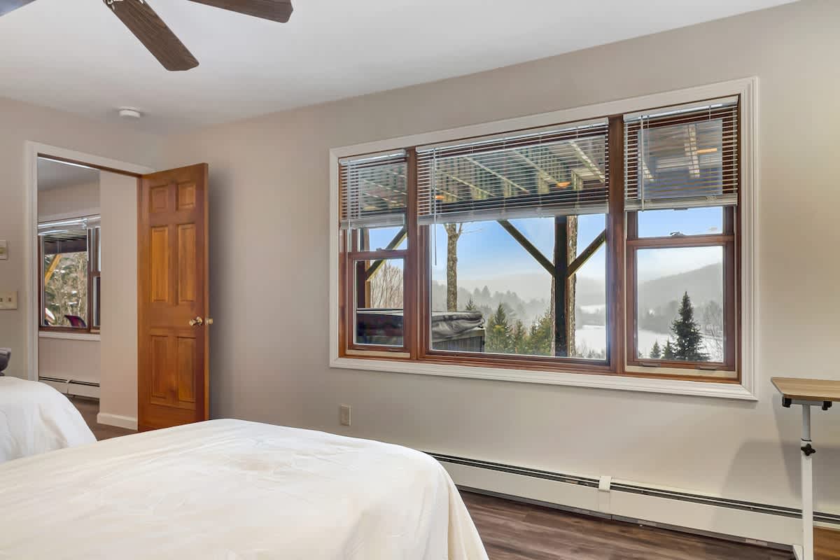 Spruce Lake Lodge Water Views Close To Mt Snow | Photo 29