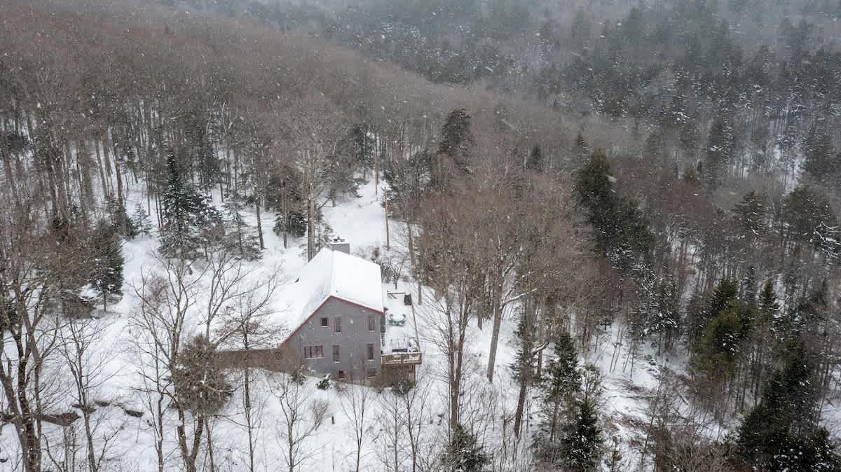 Spruce Lake Lodge Water Views Close To Mt Snow | Photo 36