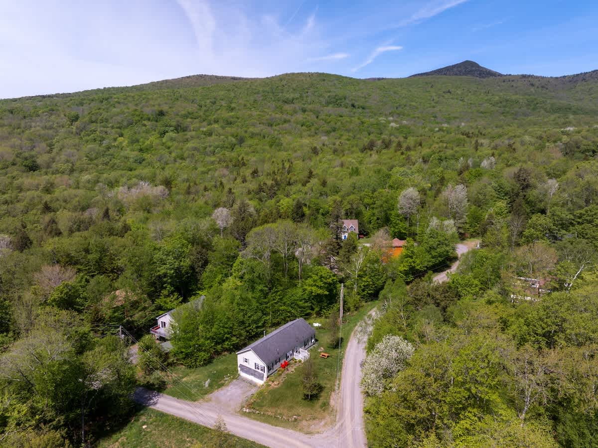 Brookenridge Lodge Near Mt Snow w Fire Place | Photo 2