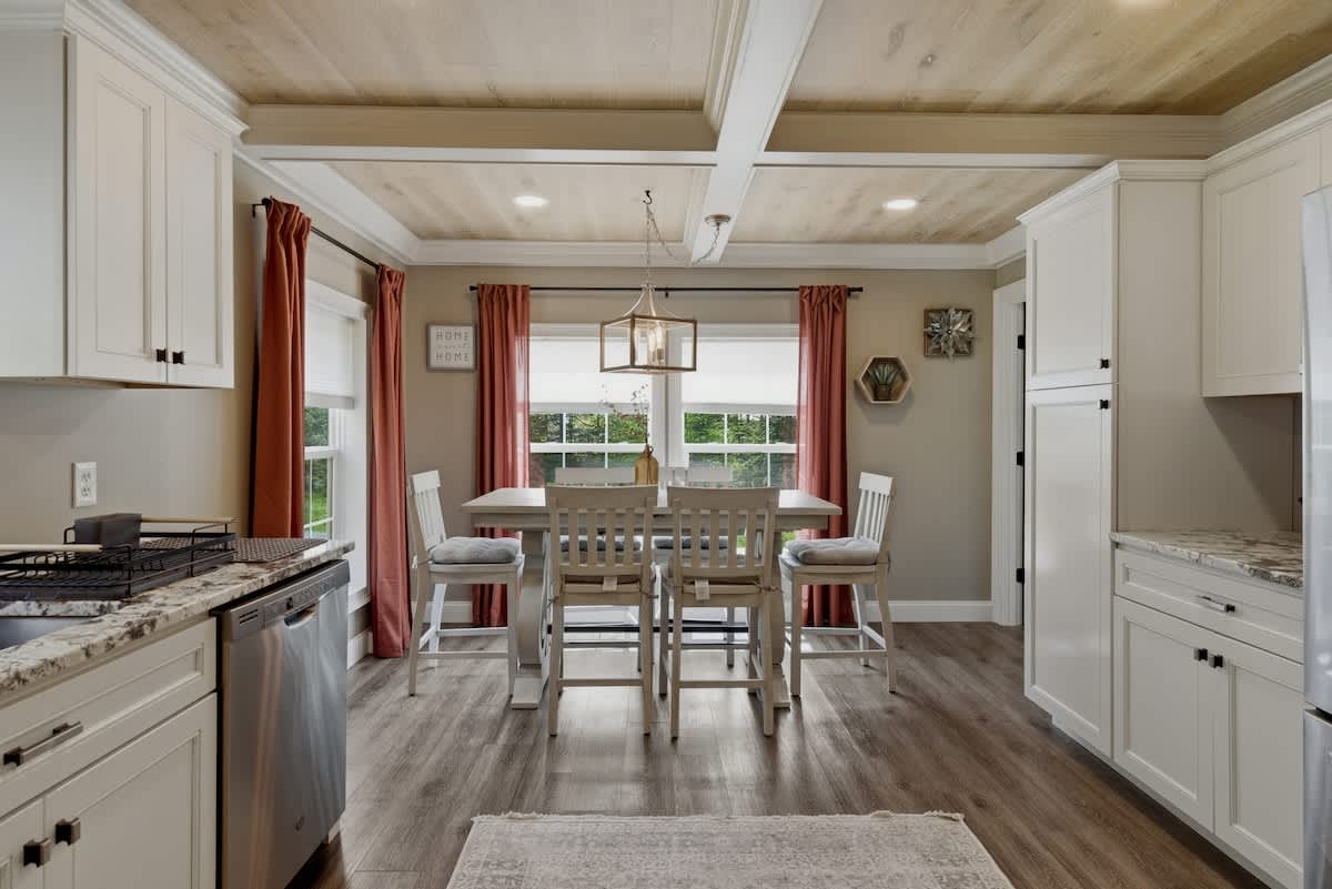 Brookenridge Lodge Near Mt Snow w Fire Place | Photo 14