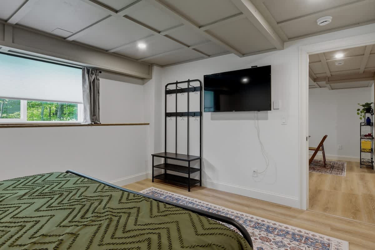 Brookenridge Lodge Near Mt Snow w Fire Place | Photo 26