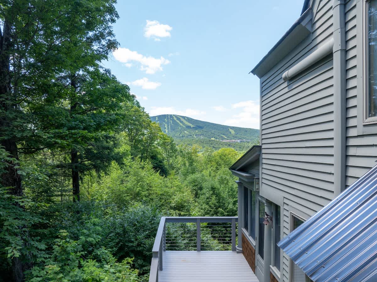 Round Hill Retreat Epic Stratton Views w Hot Tub | Photo 10