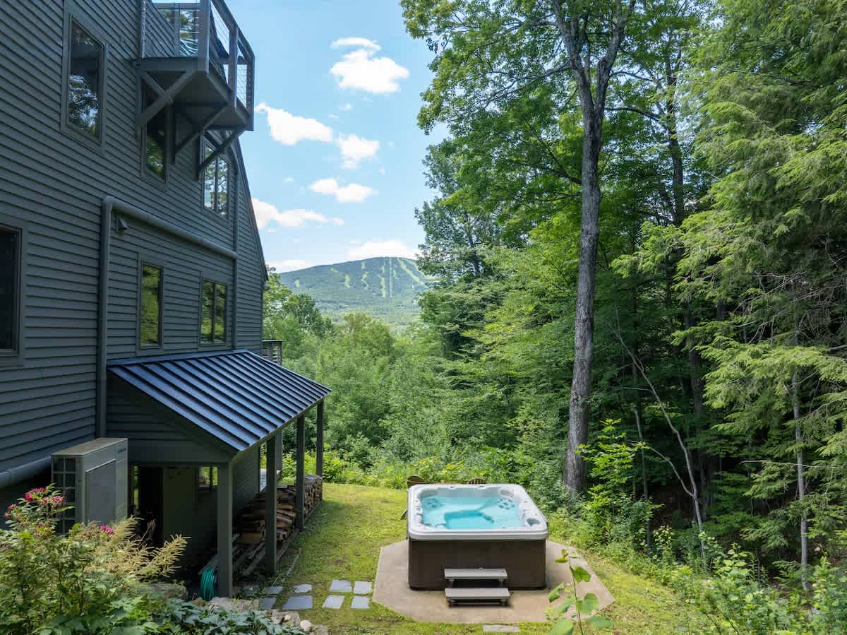 Round Hill Retreat Epic Stratton Views w Hot Tub | Photo 13