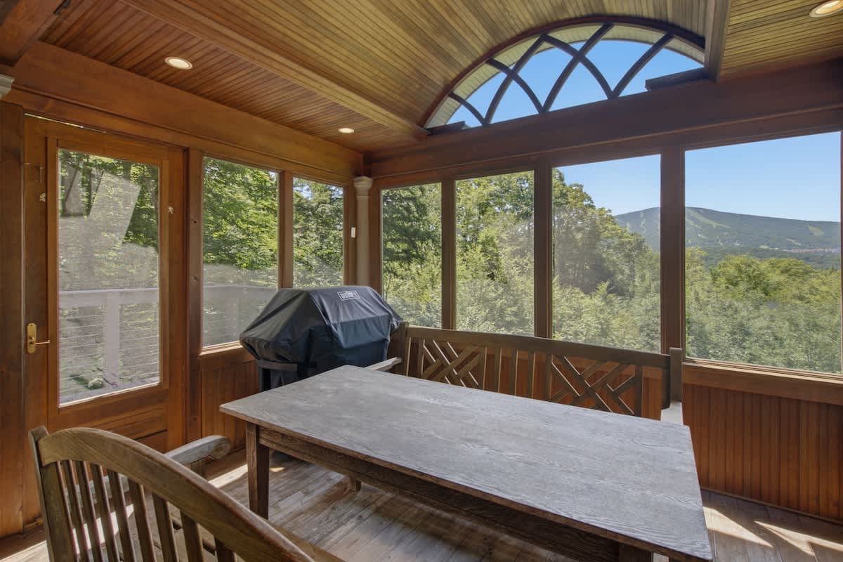 Round Hill Retreat Epic Stratton Views w Hot Tub | Photo 26
