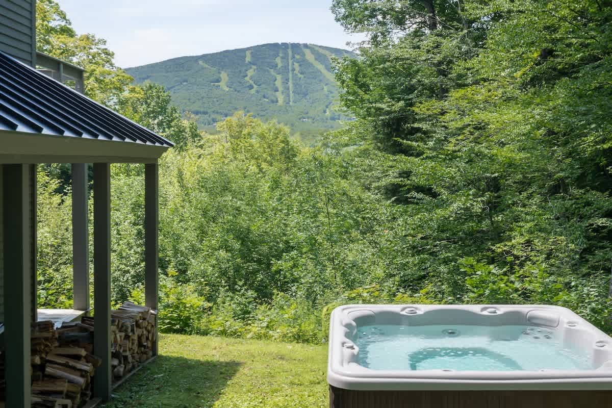 Round Hill Retreat Epic Stratton Views w Hot Tub