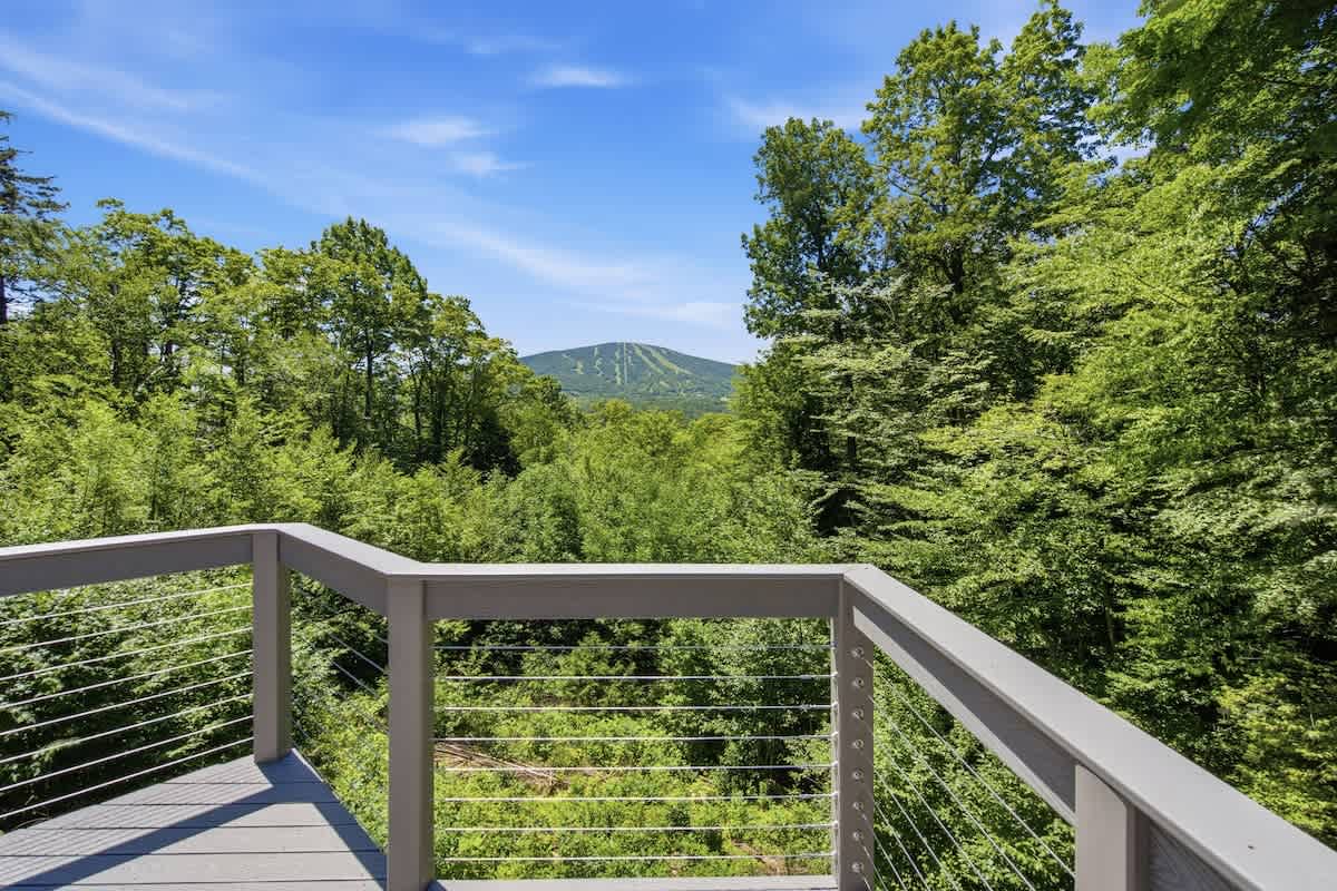 Round Hill Retreat Epic Stratton Views w Hot Tub | Photo 17