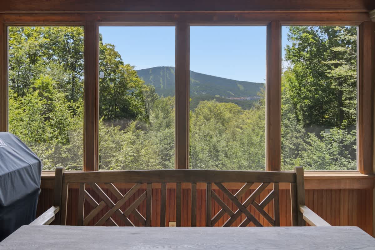 Round Hill Retreat Epic Stratton Views w Hot Tub | Photo 27