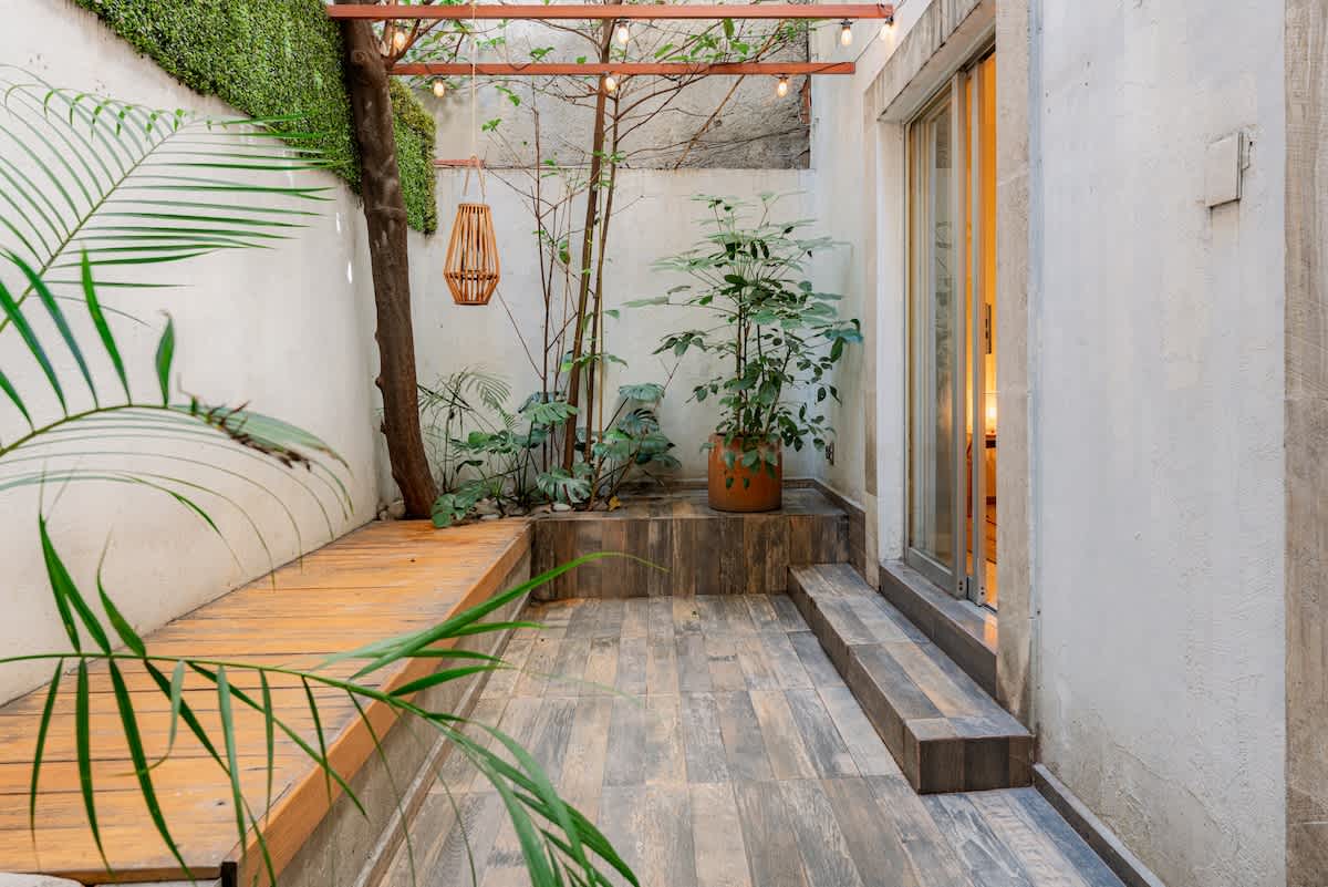 Private Oasis, Jacuzzi, Hammock, Water Feature