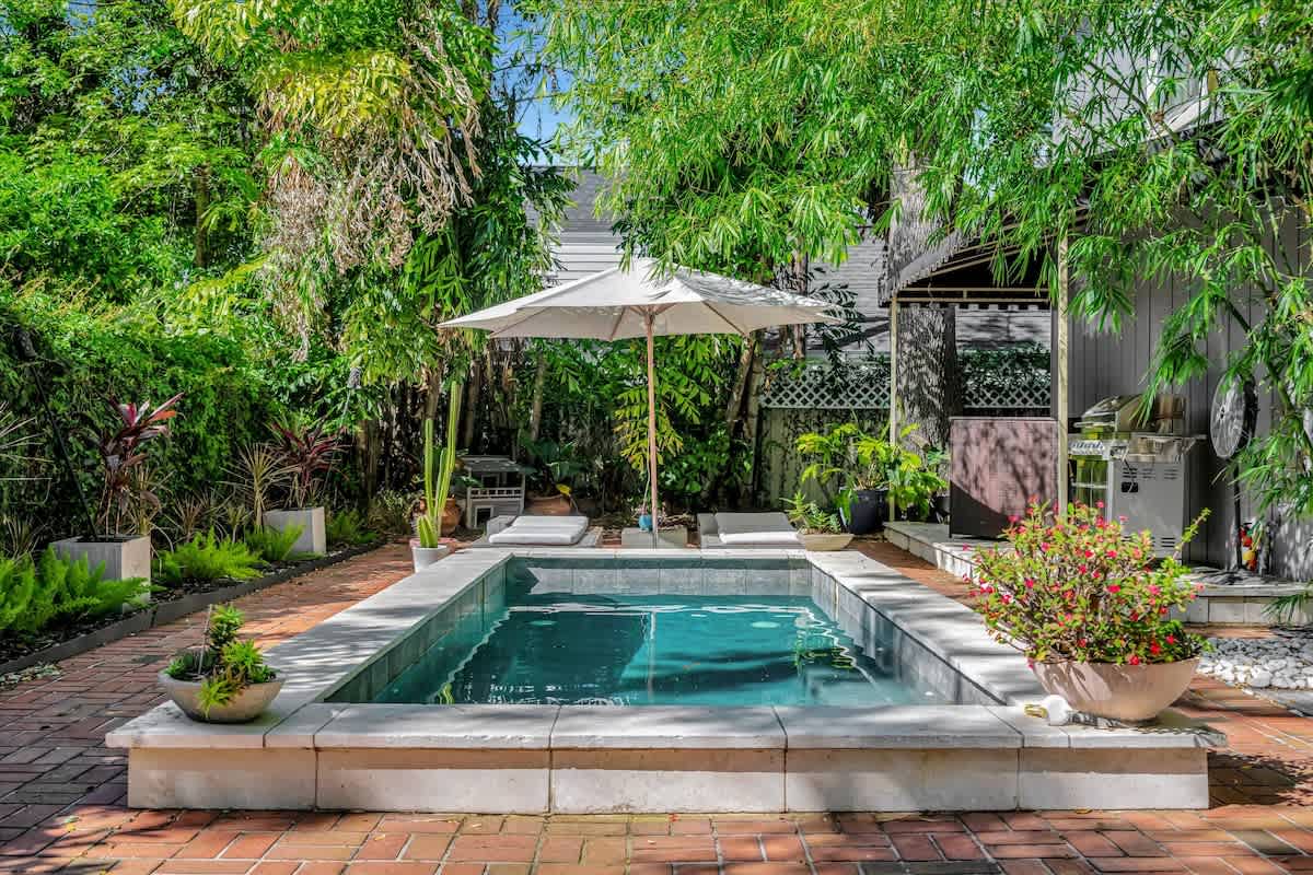 Hidden Mansion in Palma Ceia | Spa & Yoga Room! 3