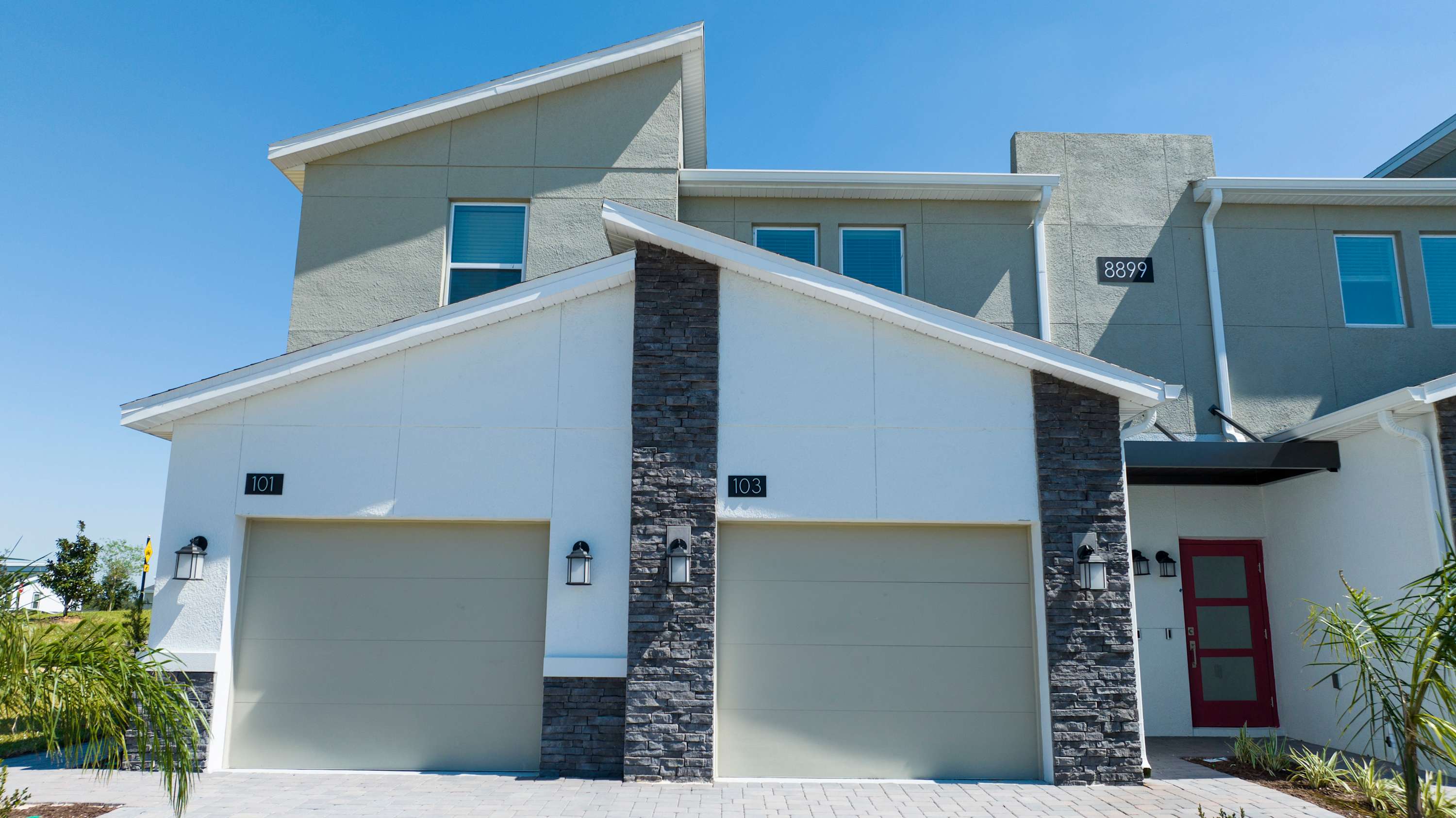Modern 2Bd Townhome Minutes to Disney w Waterpark — Kissimmee, FL — vacation rental