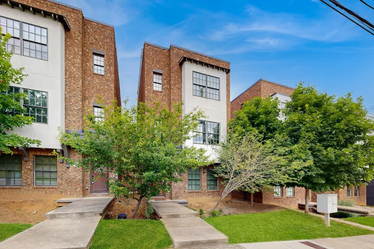 Stylish New-Build | Rooftop with Skyline Views | Near The Gulch & Music Row — Nashville, TN — vacation rental