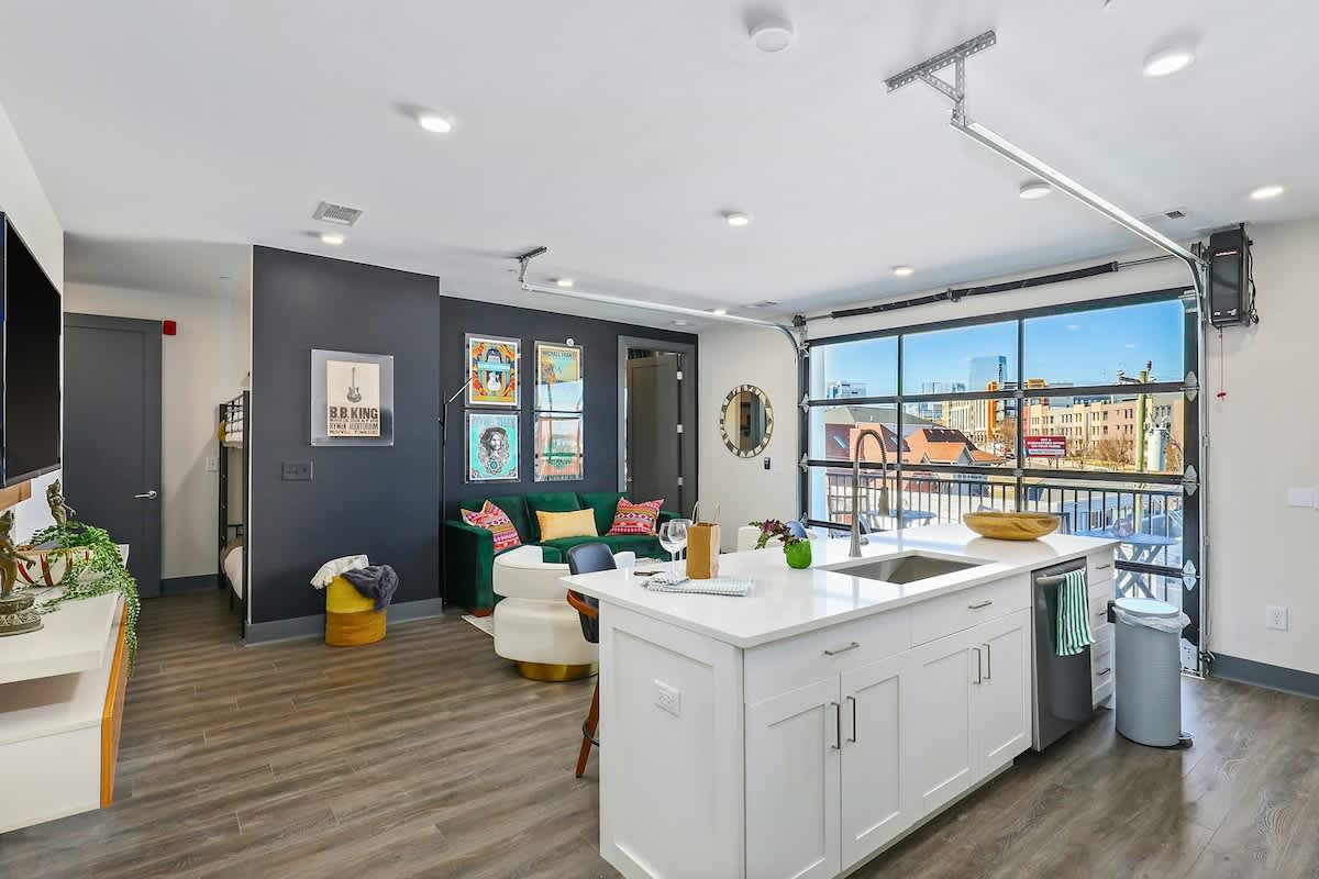 Muse | City-view third-floor condo with private balcony & AC — Nashville, TN — vacation rental