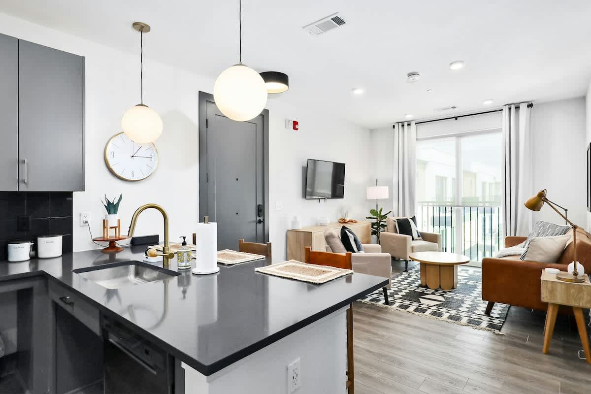 Muse | Contemporary condo in central location with rooftop lounge & central AC — Nashville, TN — vacation rental