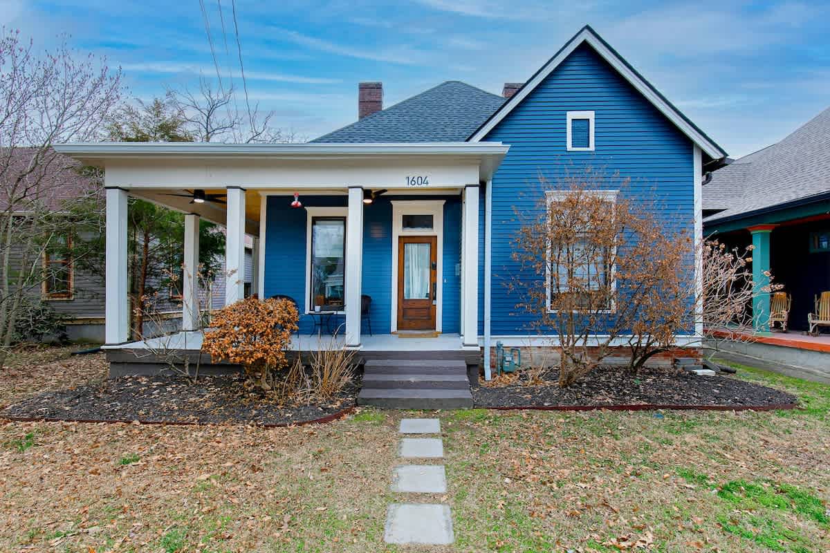 1920s Dog  Welcome Escape N East Nashville, Firepit — Nashville, TN — vacation rental