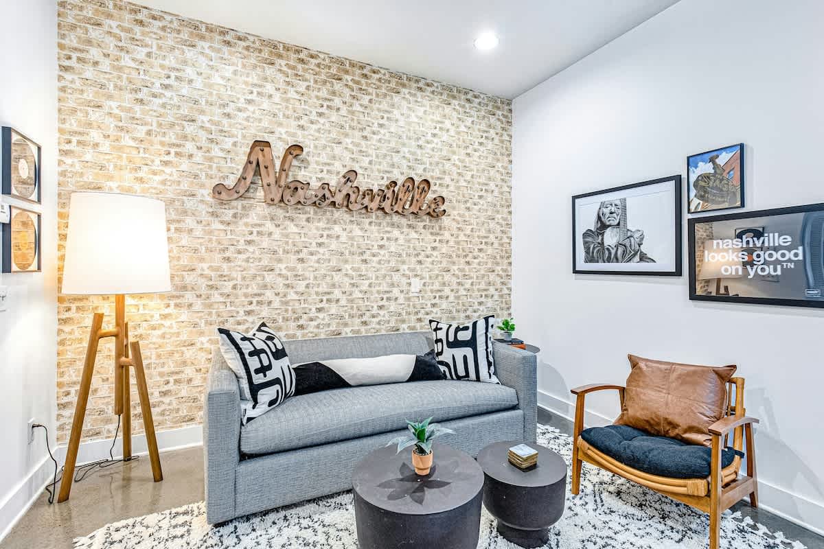 West End Nashville Retreat, Near Vanderbilt & Park — Nashville, TN — vacation rental